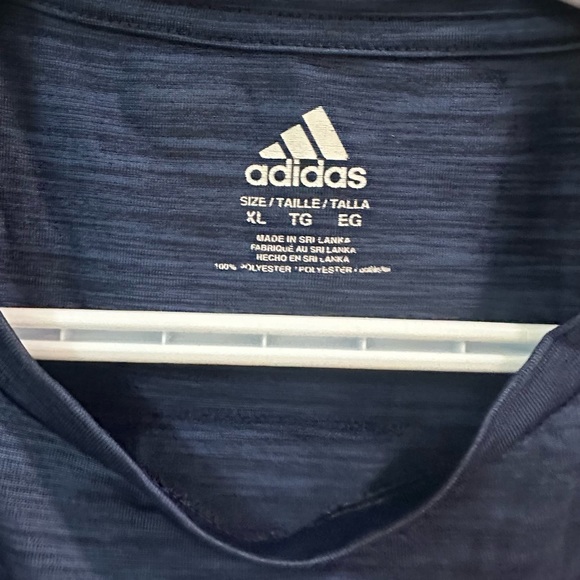 Women’s adidas tshirt - Picture 3 of 3